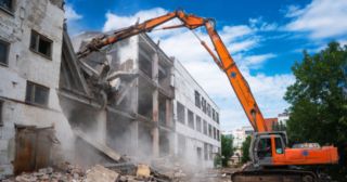 Промышленный демонтаж зданий Сибай, цена от 2984 руб.